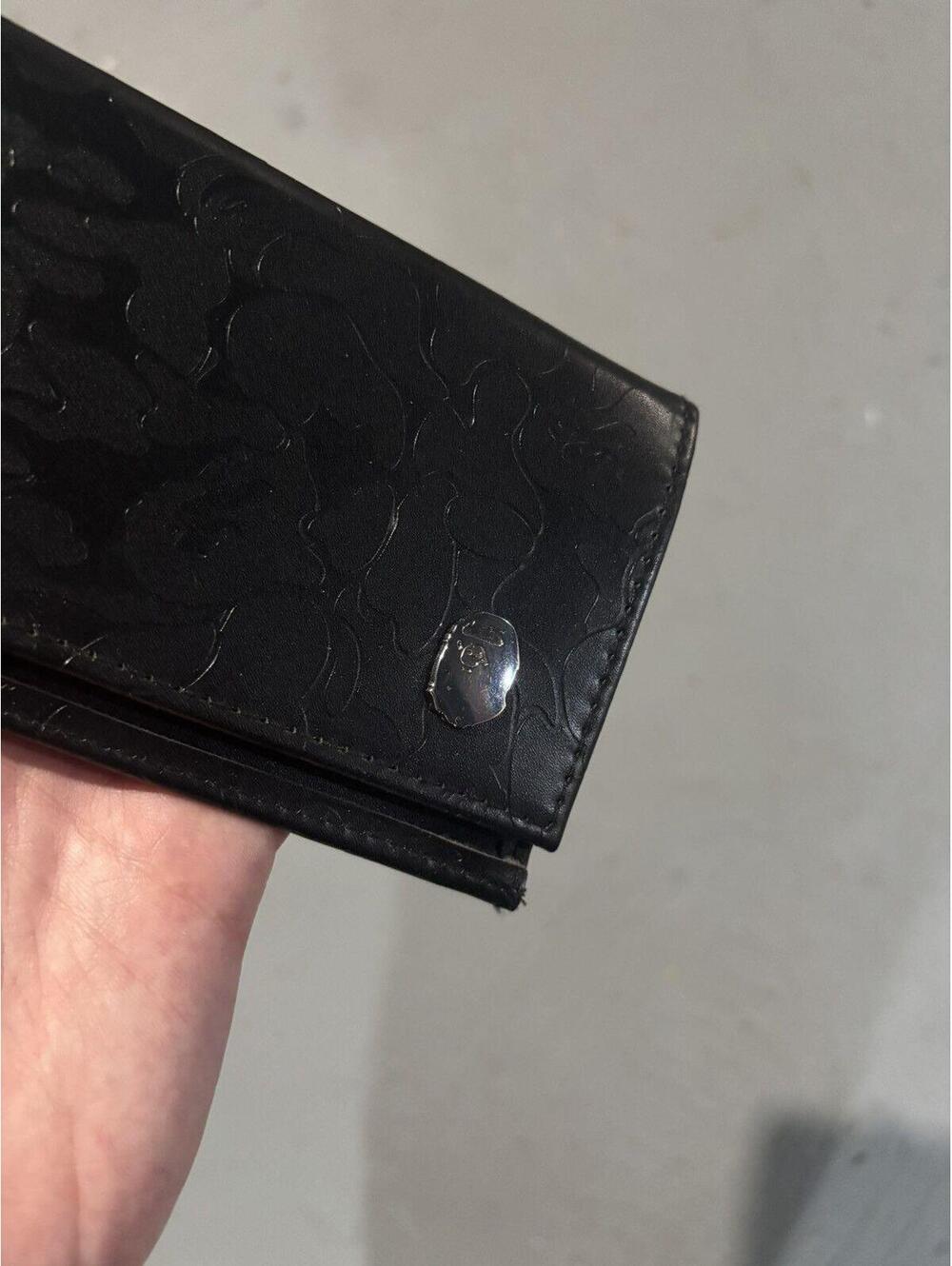 BAPE Long Wallet - Picture 3 of 7